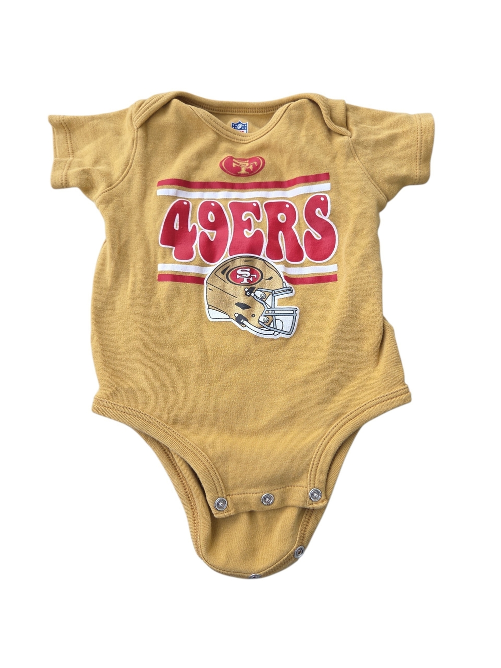 Official NFL San Francisco 49ers Bodysuit 6-9 Months Gold Retro Helmet